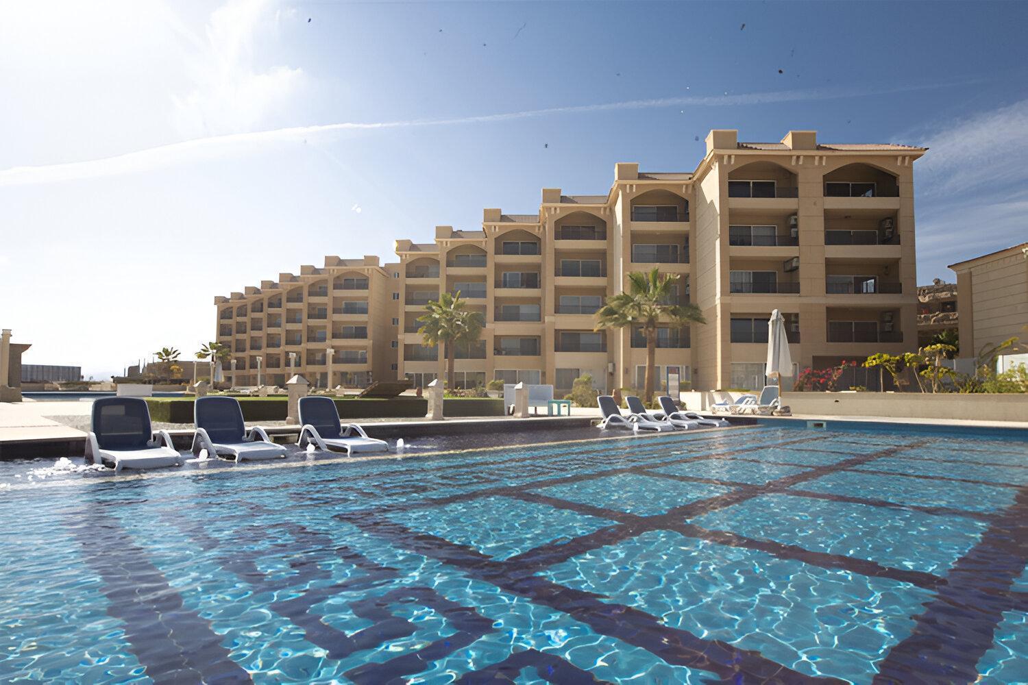 Selena Beach Resort - Premium Suites Hotel 4*