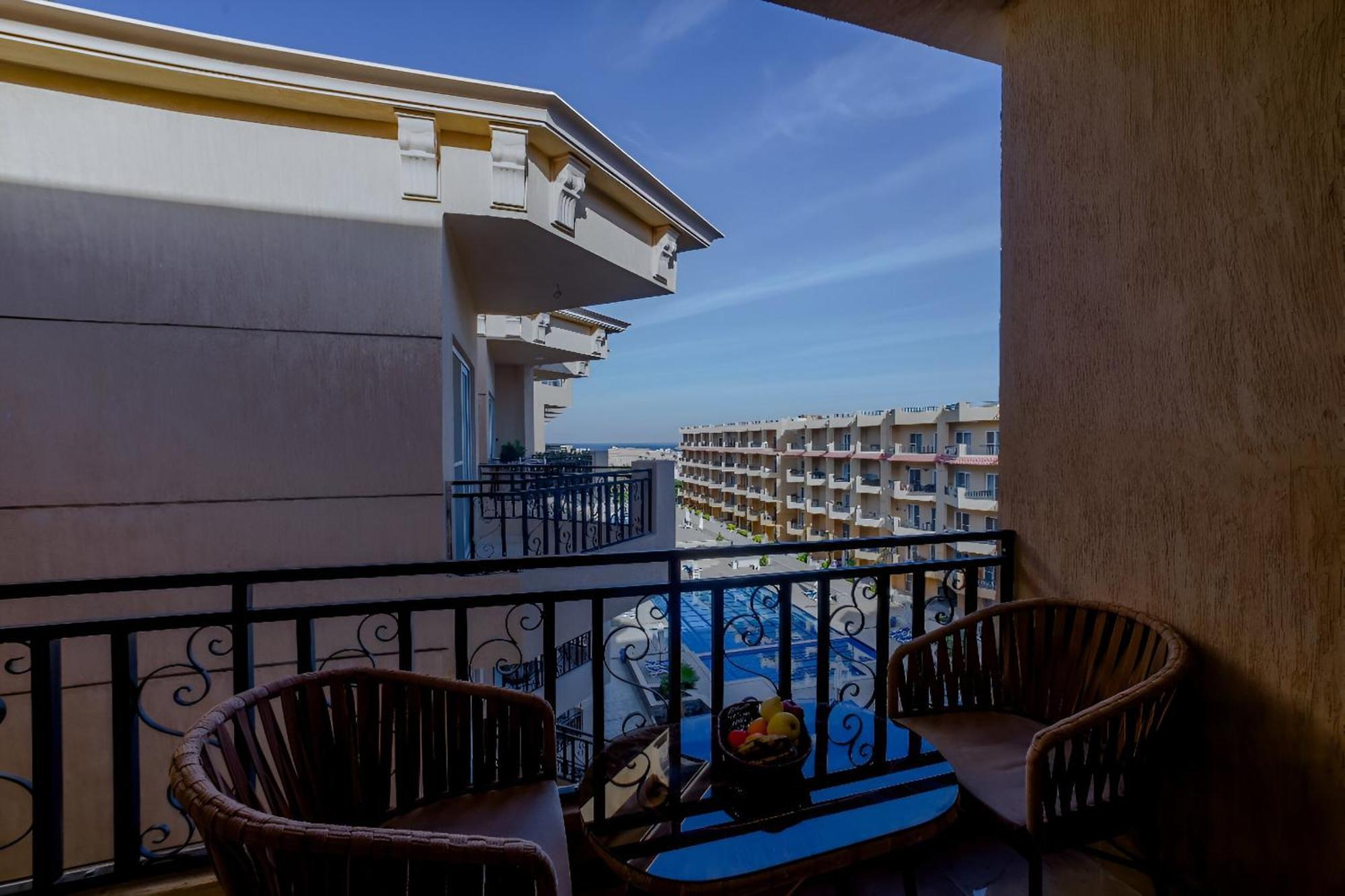 Selena Beach Resort - Premium Suites 4* Hurghada